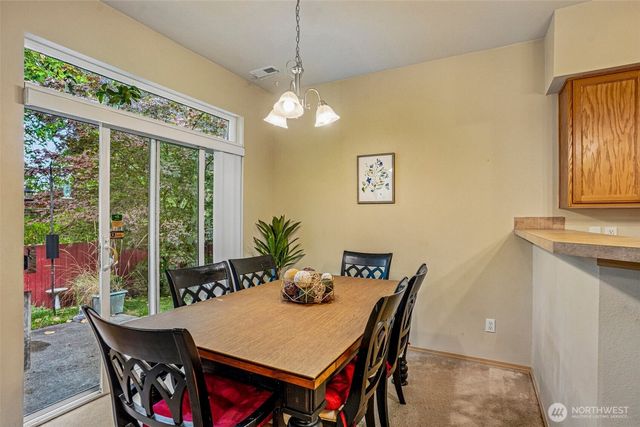 11206 6th Avenue E, Tacoma, WA 98445
