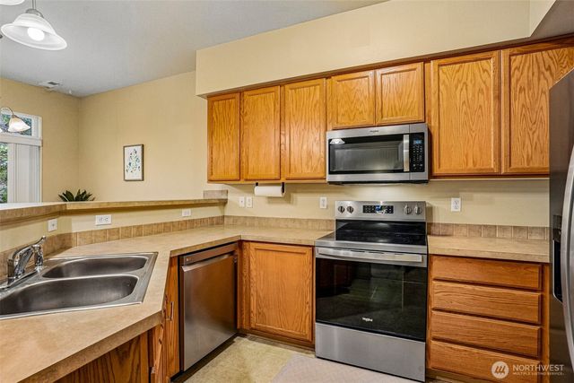 11206 6th Avenue E, Tacoma, WA 98445