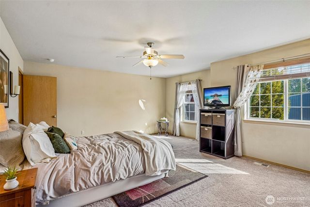 11206 6th Avenue E, Tacoma, WA 98445