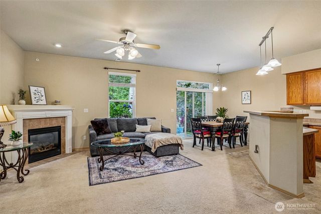 11206 6th Avenue E, Tacoma, WA 98445
