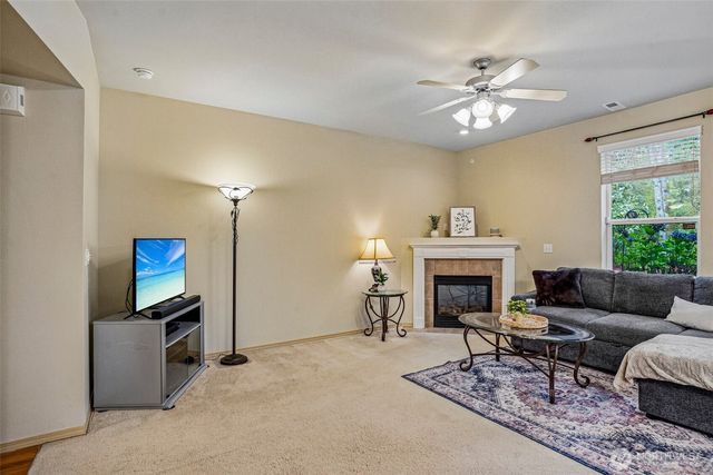 11206 6th Avenue E, Tacoma, WA 98445