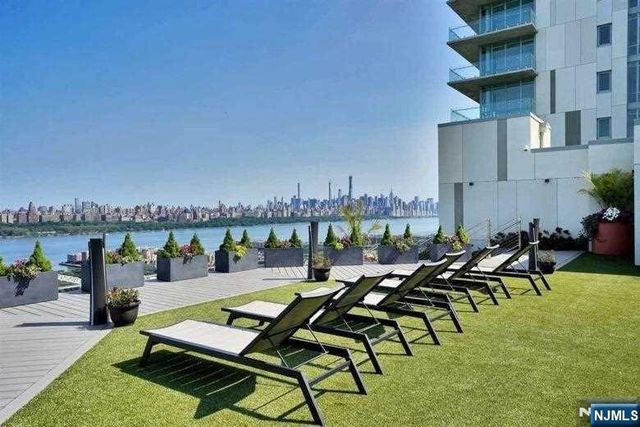 320 Adolphus Avenue 1107, Cliffside Park, NJ 07010