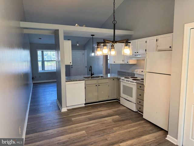 11 SOUTHPOINT DRIVE, Mechanicsburg, PA 17055