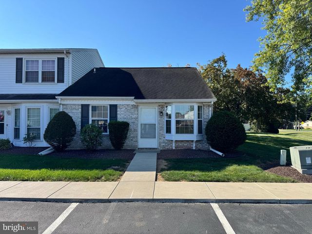 11 SOUTHPOINT DRIVE, Mechanicsburg, PA 17055