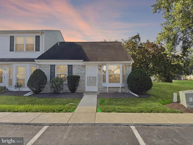 11 SOUTHPOINT DRIVE, Mechanicsburg, PA 17055