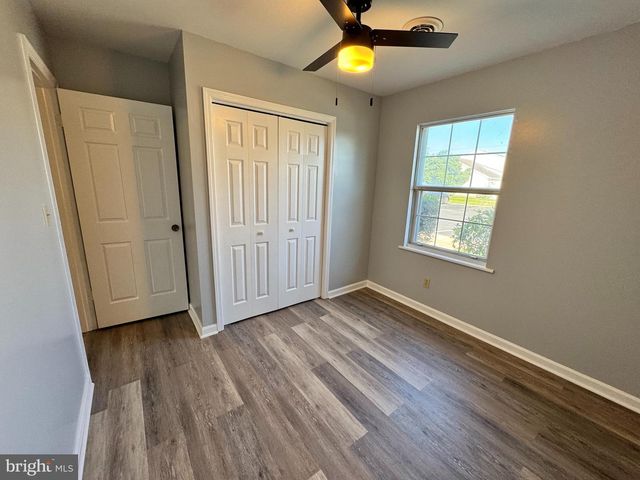 11 SOUTHPOINT DRIVE, Mechanicsburg, PA 17055