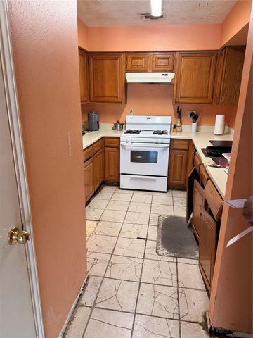 8518 Scenic Green Drive, Houston, TX 77088