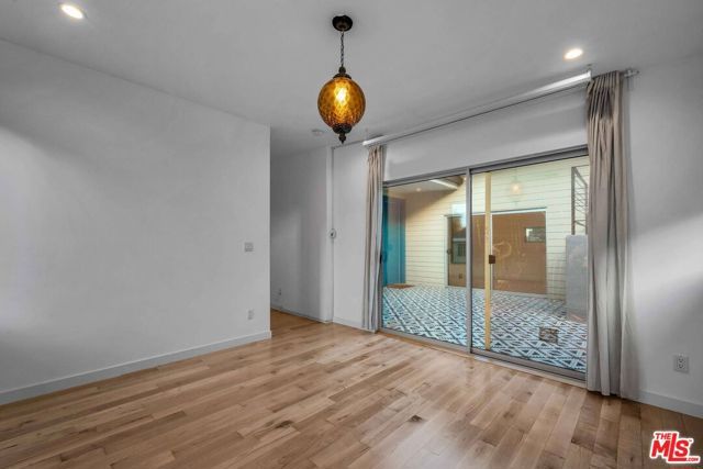 2681 Glendale Boulevard, Los Angeles, CA 90039