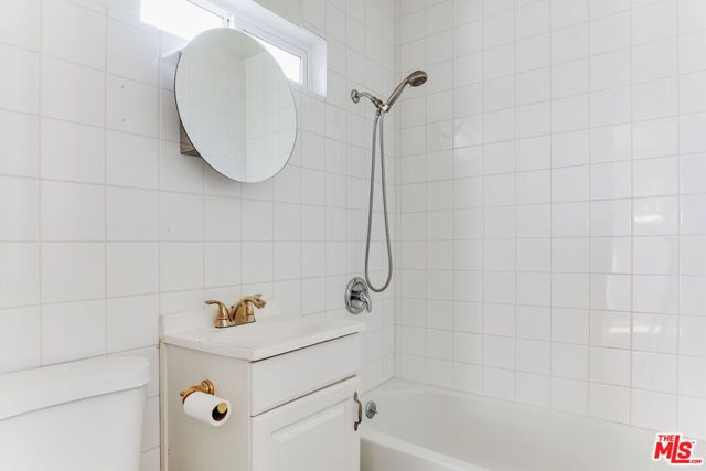 2681 Glendale Boulevard, Los Angeles, CA 90039