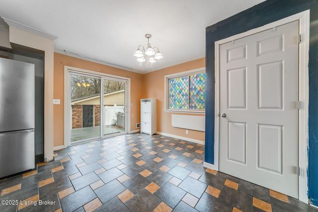 4312 Retreat Rd, Louisville, KY 40219