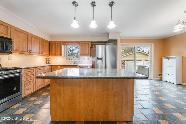 4312 Retreat Rd, Louisville, KY 40219