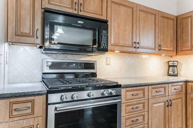 4312 Retreat Rd, Louisville, KY 40219