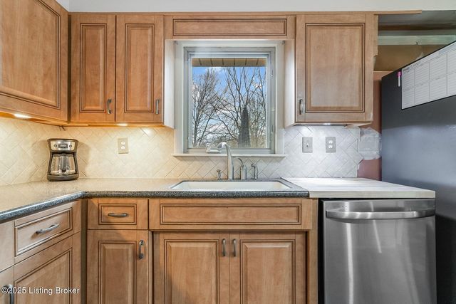 4312 Retreat Rd, Louisville, KY 40219