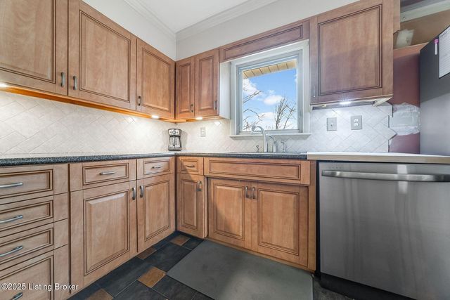 4312 Retreat Rd, Louisville, KY 40219