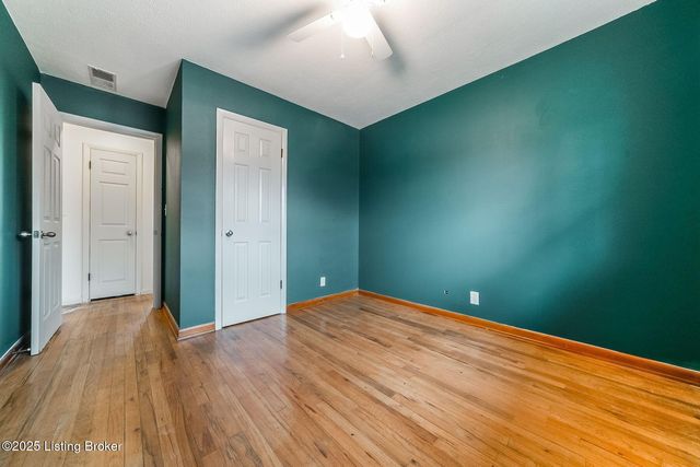 4312 Retreat Rd, Louisville, KY 40219