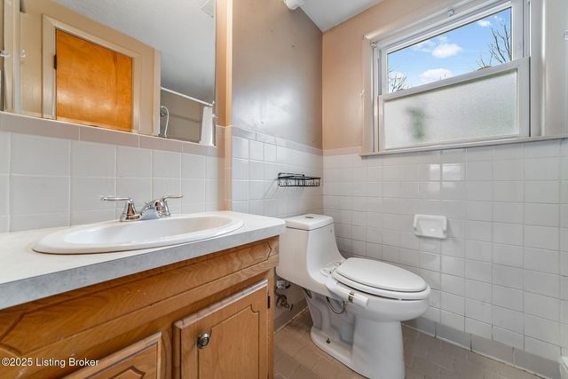 4312 Retreat Rd, Louisville, KY 40219