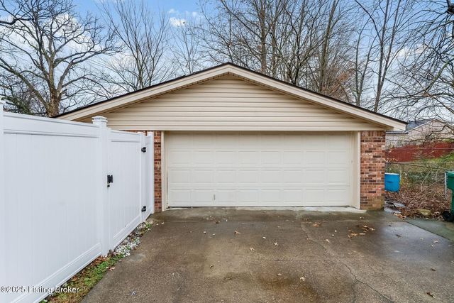 4312 Retreat Rd, Louisville, KY 40219