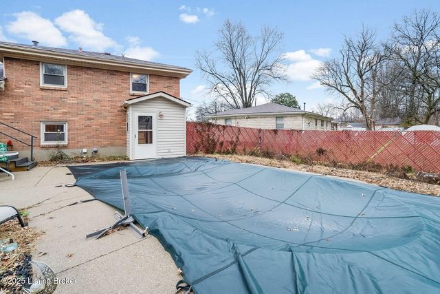 4312 Retreat Rd, Louisville, KY 40219