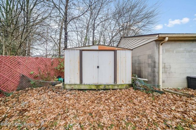 4312 Retreat Rd, Louisville, KY 40219