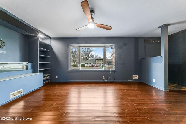 4312 Retreat Rd, Louisville, KY 40219