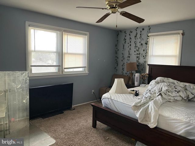 14717 LOCK DR, Centreville, VA 20120