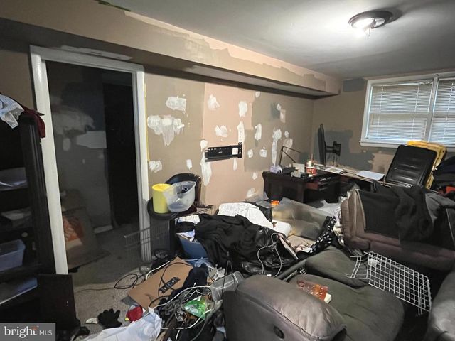 14717 LOCK DR, Centreville, VA 20120