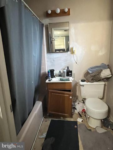 14717 LOCK DR, Centreville, VA 20120