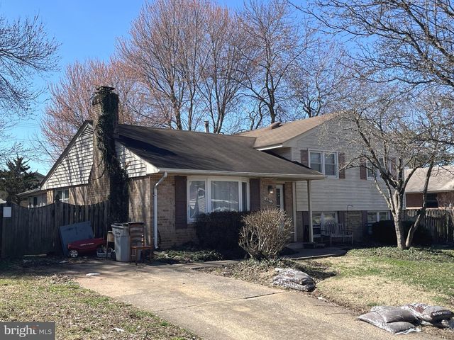 14717 LOCK DR, Centreville, VA 20120