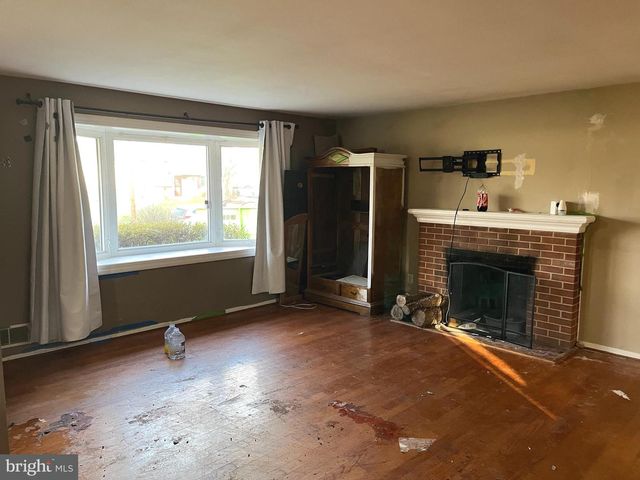 14717 LOCK DR, Centreville, VA 20120