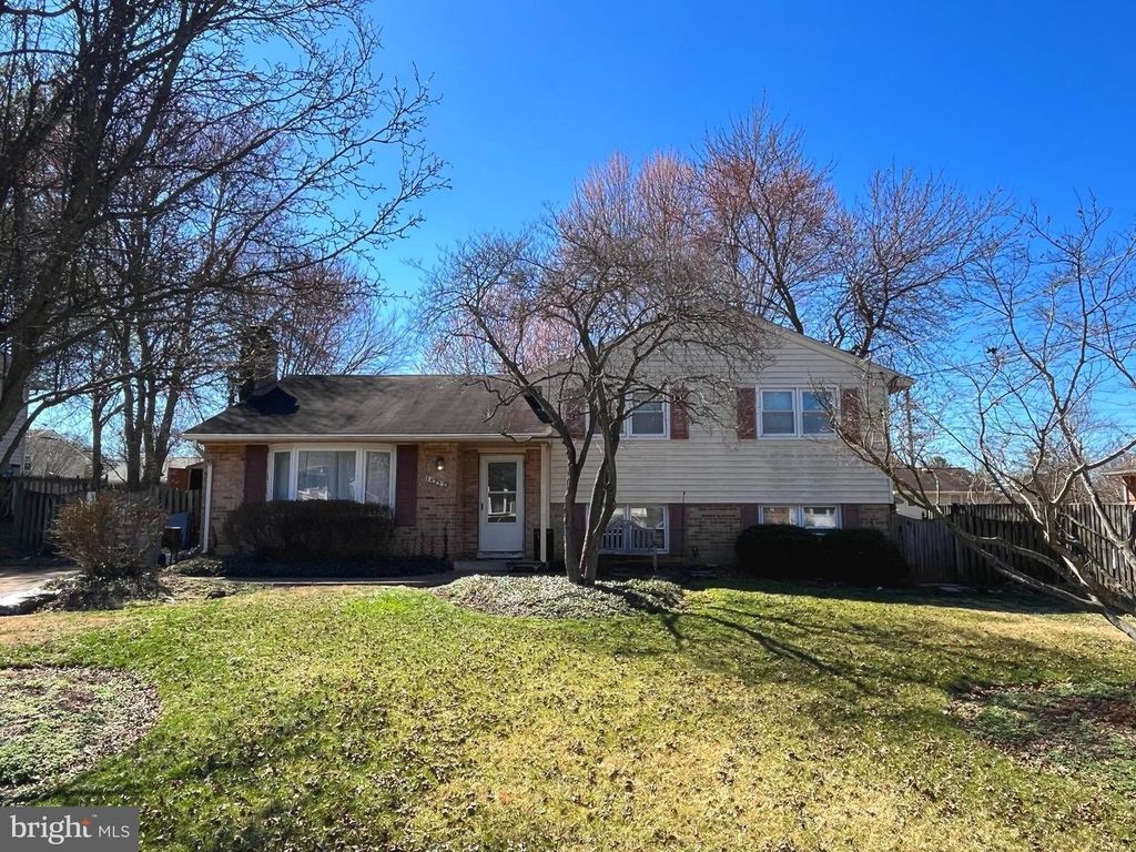 14717 LOCK DR, Centreville, VA 20120