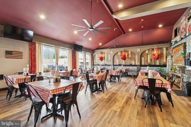 265 E TOWNSHIP LINE RD, Upper Darby, PA 19082