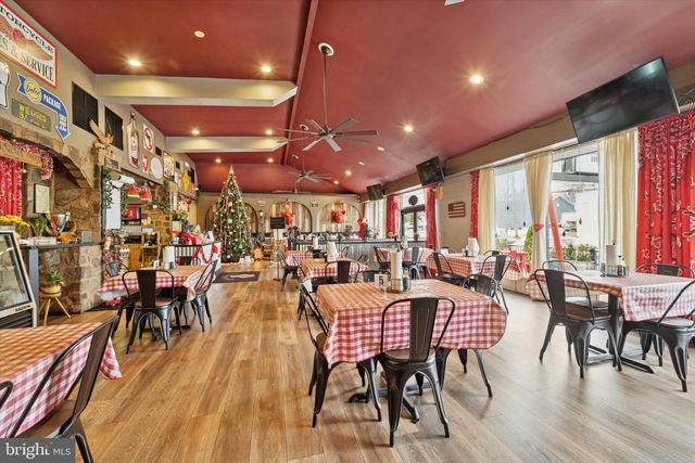 265 E TOWNSHIP LINE RD, Upper Darby, PA 19082