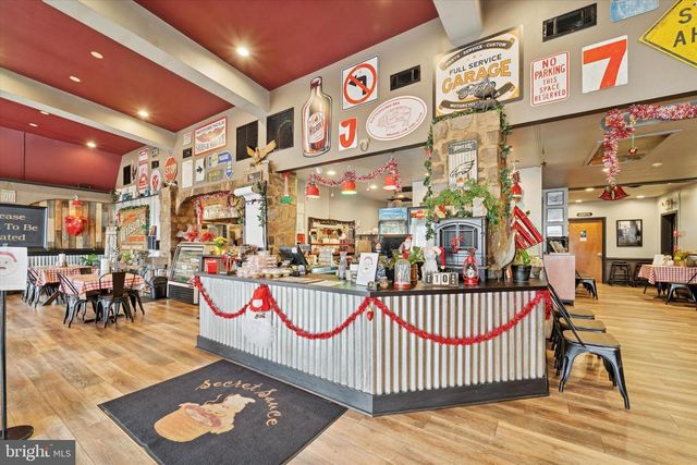 265 E TOWNSHIP LINE RD, Upper Darby, PA 19082