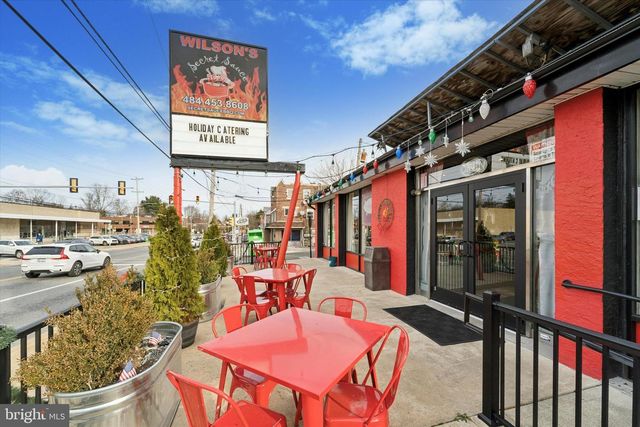 265 E TOWNSHIP LINE RD, Upper Darby, PA 19082