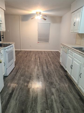 12412 Tulip Drive, Balch Springs, TX 75180