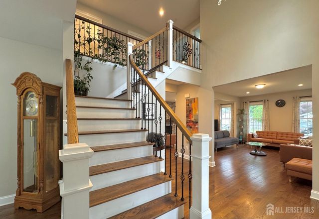232 W Shirley Avenue W, Edison, NJ 08820