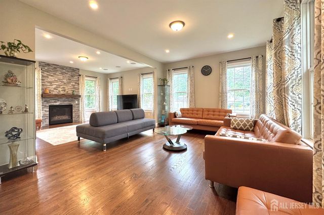 232 W Shirley Avenue W, Edison, NJ 08820