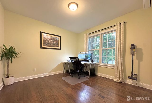 232 W Shirley Avenue W, Edison, NJ 08820