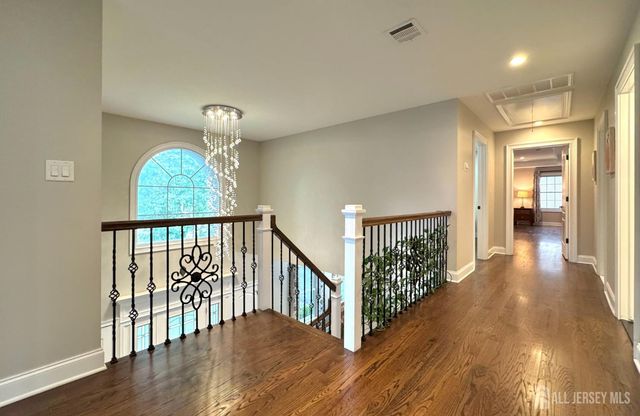 232 W Shirley Avenue W, Edison, NJ 08820