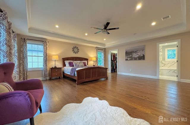 232 W Shirley Avenue W, Edison, NJ 08820