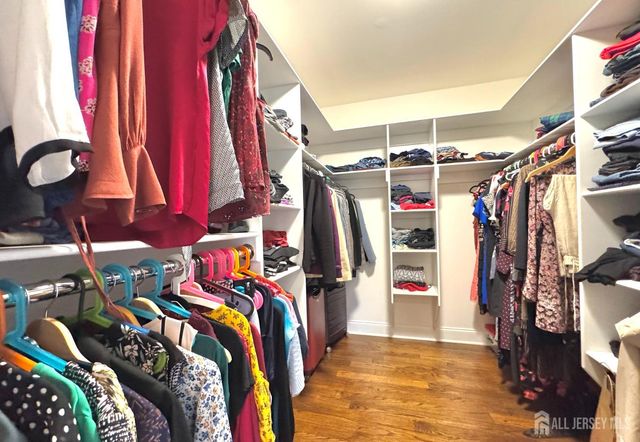 232 W Shirley Avenue W, Edison, NJ 08820