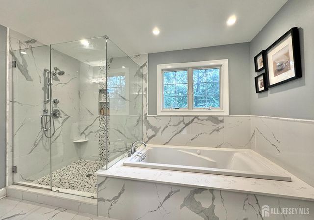 232 W Shirley Avenue W, Edison, NJ 08820