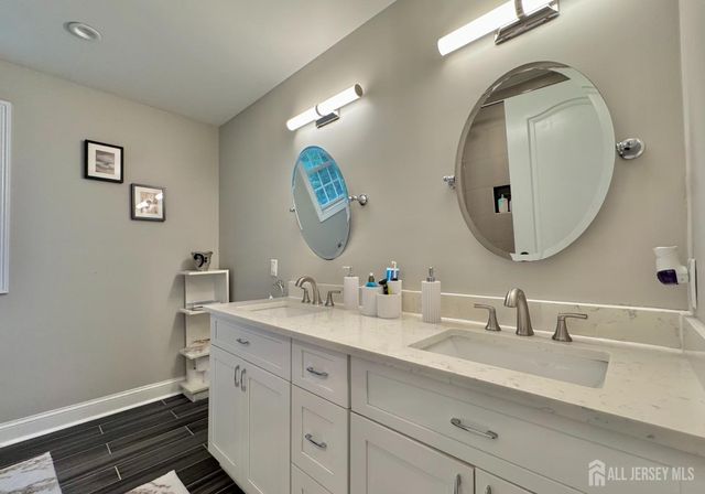 232 W Shirley Avenue W, Edison, NJ 08820