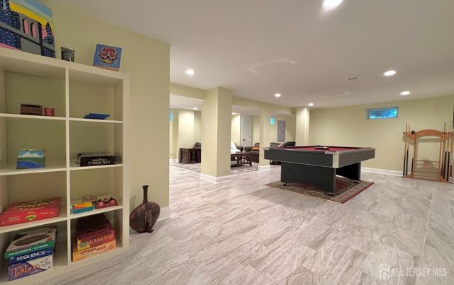232 W Shirley Avenue W, Edison, NJ 08820