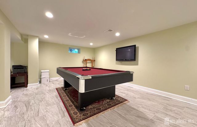 232 W Shirley Avenue W, Edison, NJ 08820