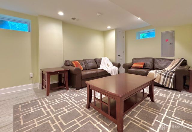 232 W Shirley Avenue W, Edison, NJ 08820