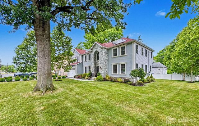 232 W Shirley Avenue W, Edison, NJ 08820