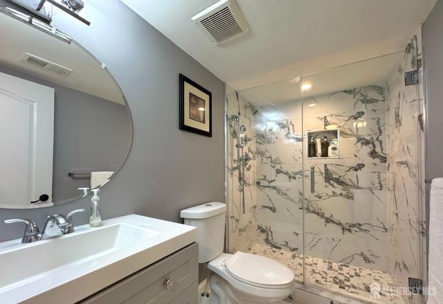 232 W Shirley Avenue W, Edison, NJ 08820
