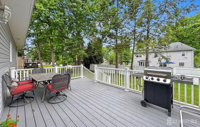232 W Shirley Avenue W, Edison, NJ 08820