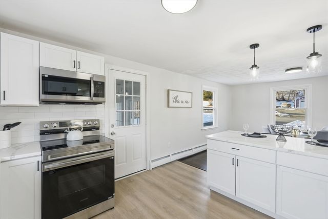 286 Westfield Rd, Holyoke, MA 01040